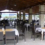 Lefkes Szálloda