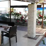 Lefkes 2*