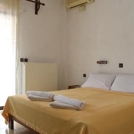 Hotel Lefkes 2*