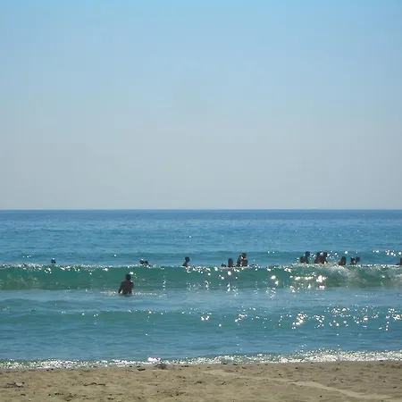 מלון Lefkes 2*