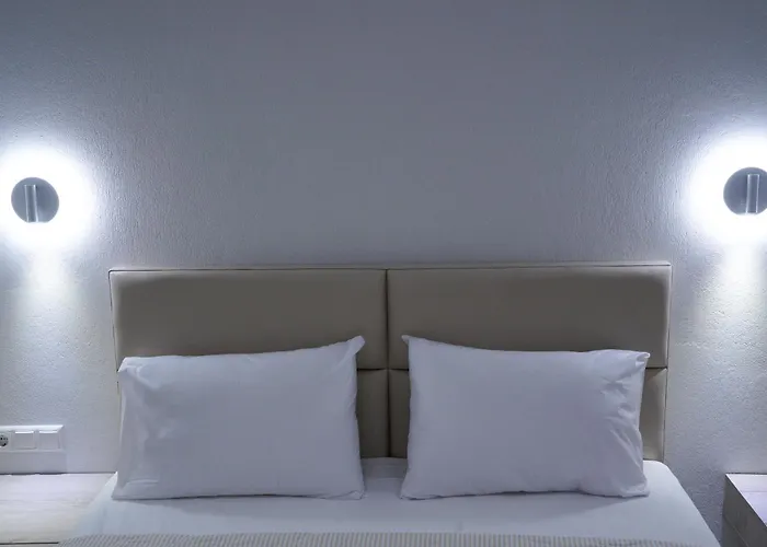 Hotel Lefkes 2*