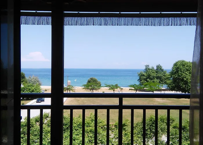 Hotel Lefkes 2*