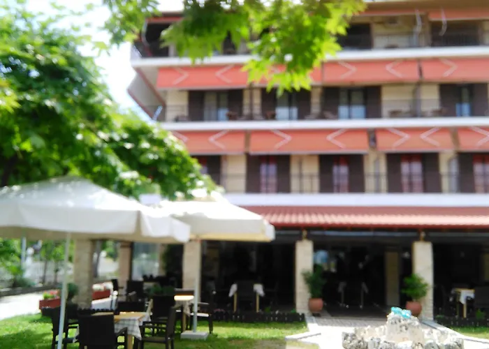 Lefkes Hotel 2*
