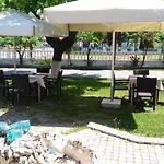 Lefkes Paralia Skotinis