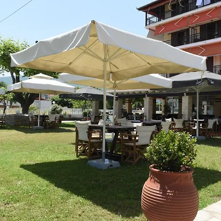 Lefkes 2*