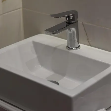 فندق Lefkes Paralía Skotínis