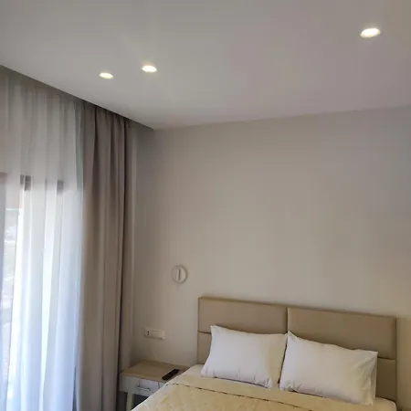 Lefkes Paralia Skotinis