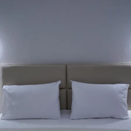 Hotel Lefkes 2*