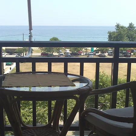 Lefkes Hotel 2*