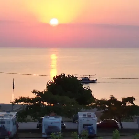 Lefkes Hotel Paralía Skotínis