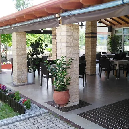 Lefkes 2*