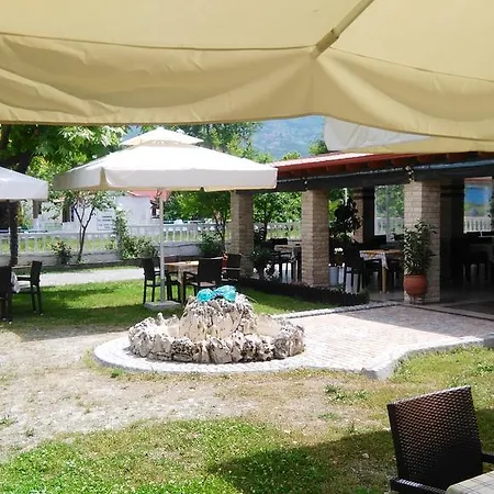 Lefkes Paralía Skotínis