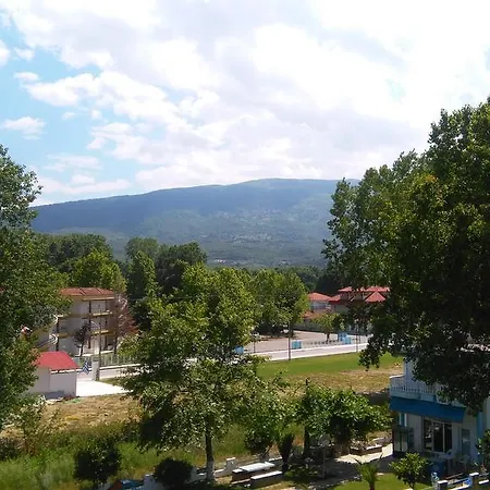 Lefkes Hotel