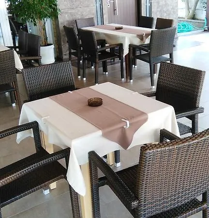 Lefkes 2*