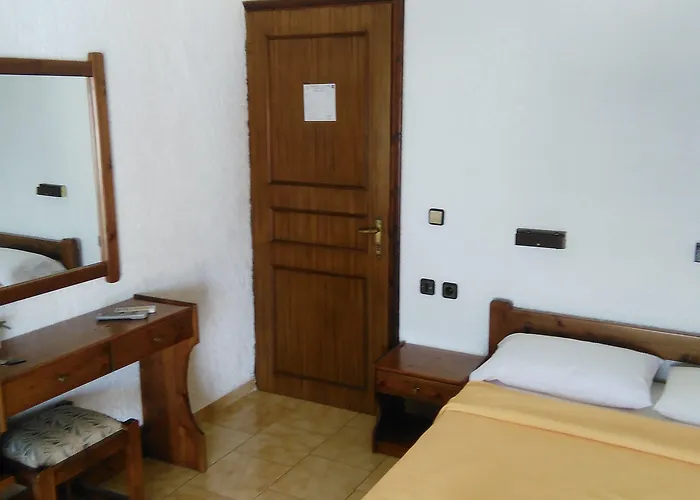 酒店 Lefkes Paralía Skotínis