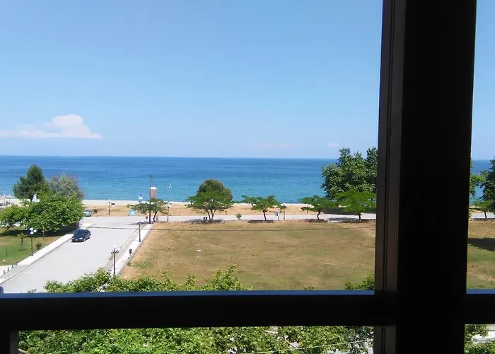 فندق Lefkes Paralía Skotínis