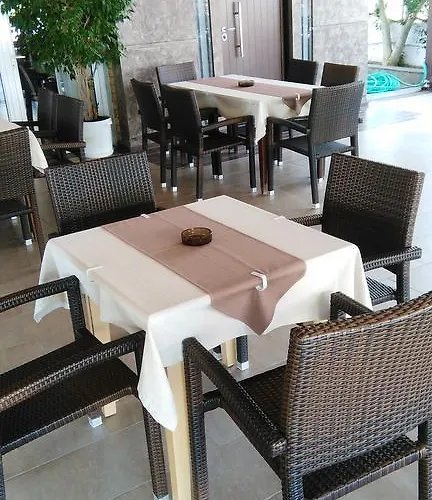 Lefkes 2*